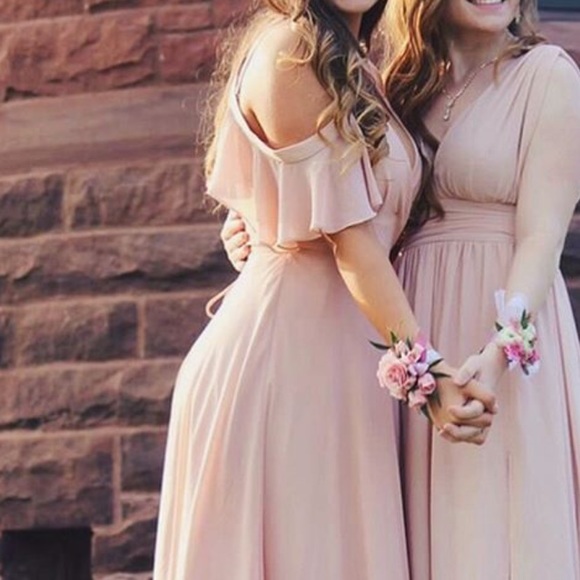 Gorgeous peach prom dress - Picture 5 of 10